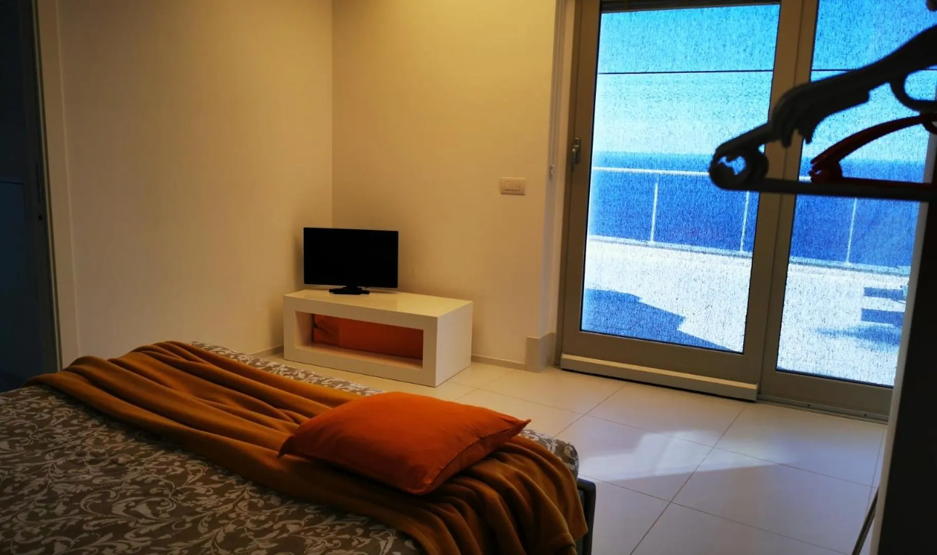 Bergeggi Tindari Sunrise Apartment 0*,